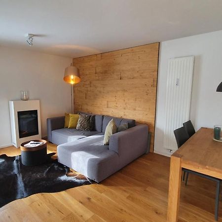 Bungalow Mit Terrasse Im Alpinen Stil シュリールゼー エクステリア 写真